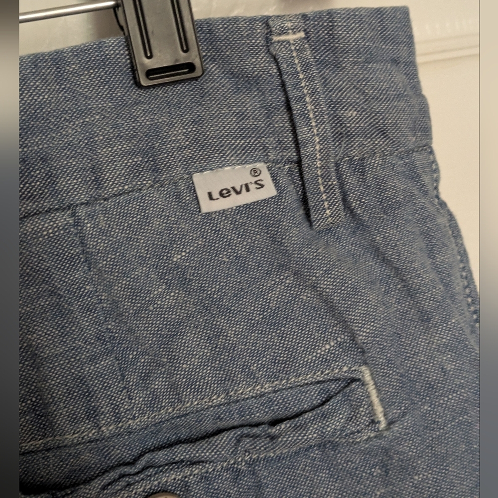 Levi's Women's Linen Blend Lightweight Tapered Ankle Blue Pants  Size 26 Casual - Picture 4 of 6